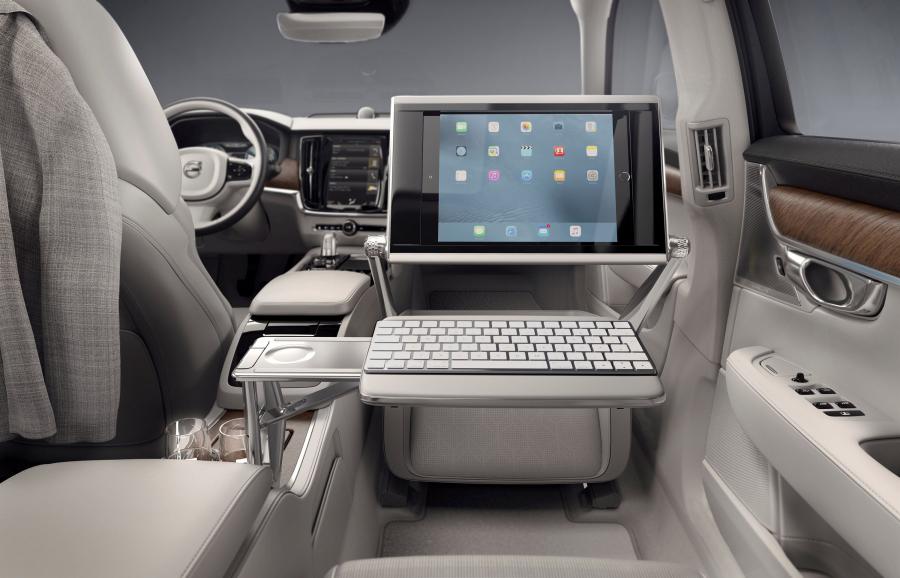 Интерьер Volvo S90 T5 Inscription 2017 года  (CN) (фото 3 из 11)
